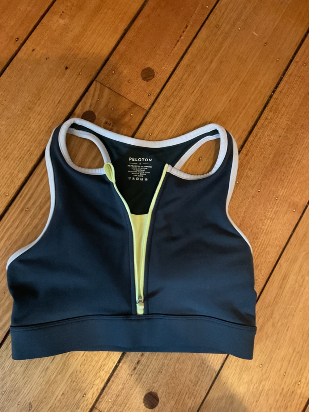 Peloton women’s zip-front sports bra w/pads size S